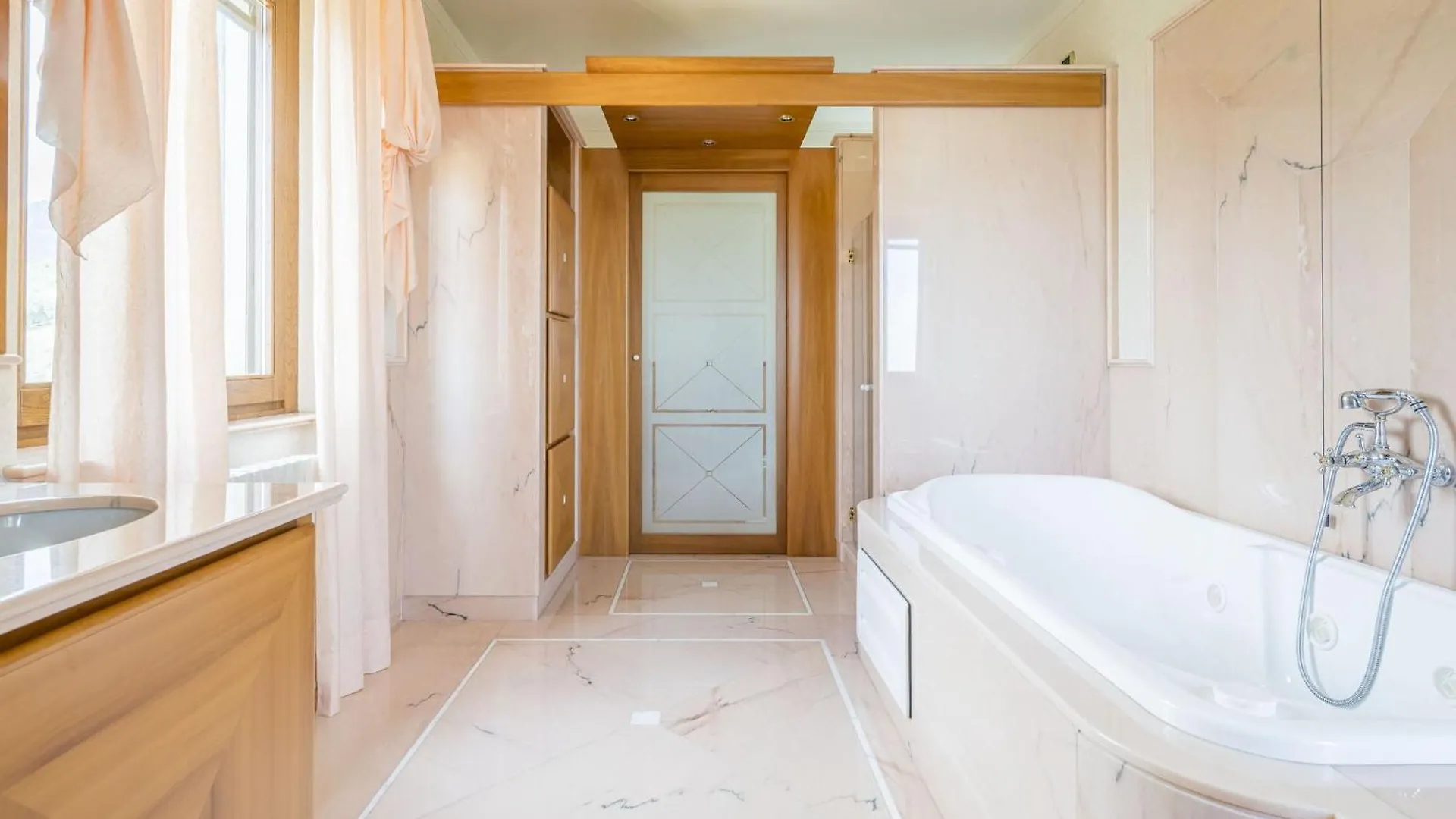 Villa Alessia, Pool Wellness And Nature Massa E Cozzile 0*,