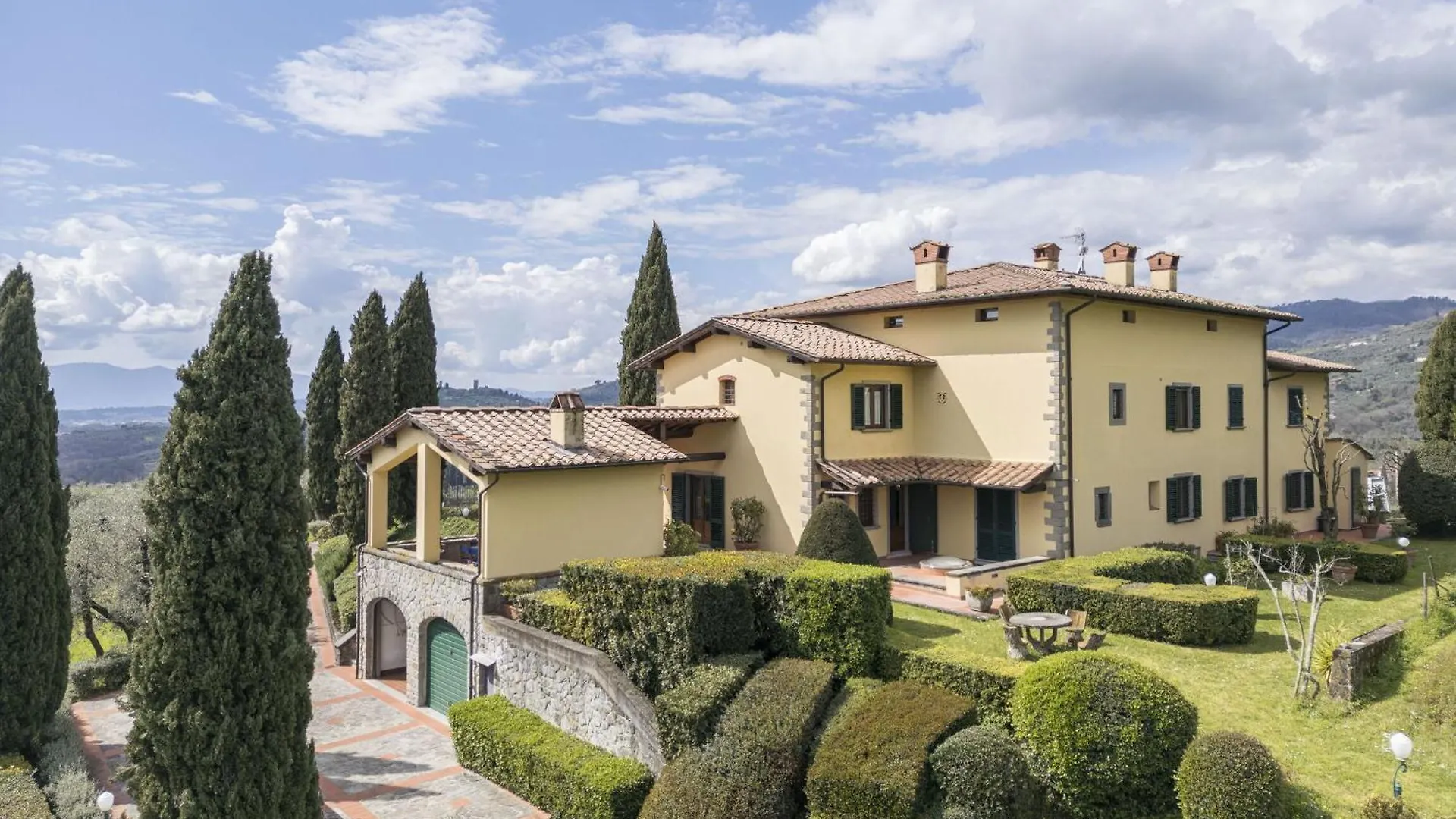 Villa Alessia, Pool Wellness And Nature Massa E Cozzile Italy