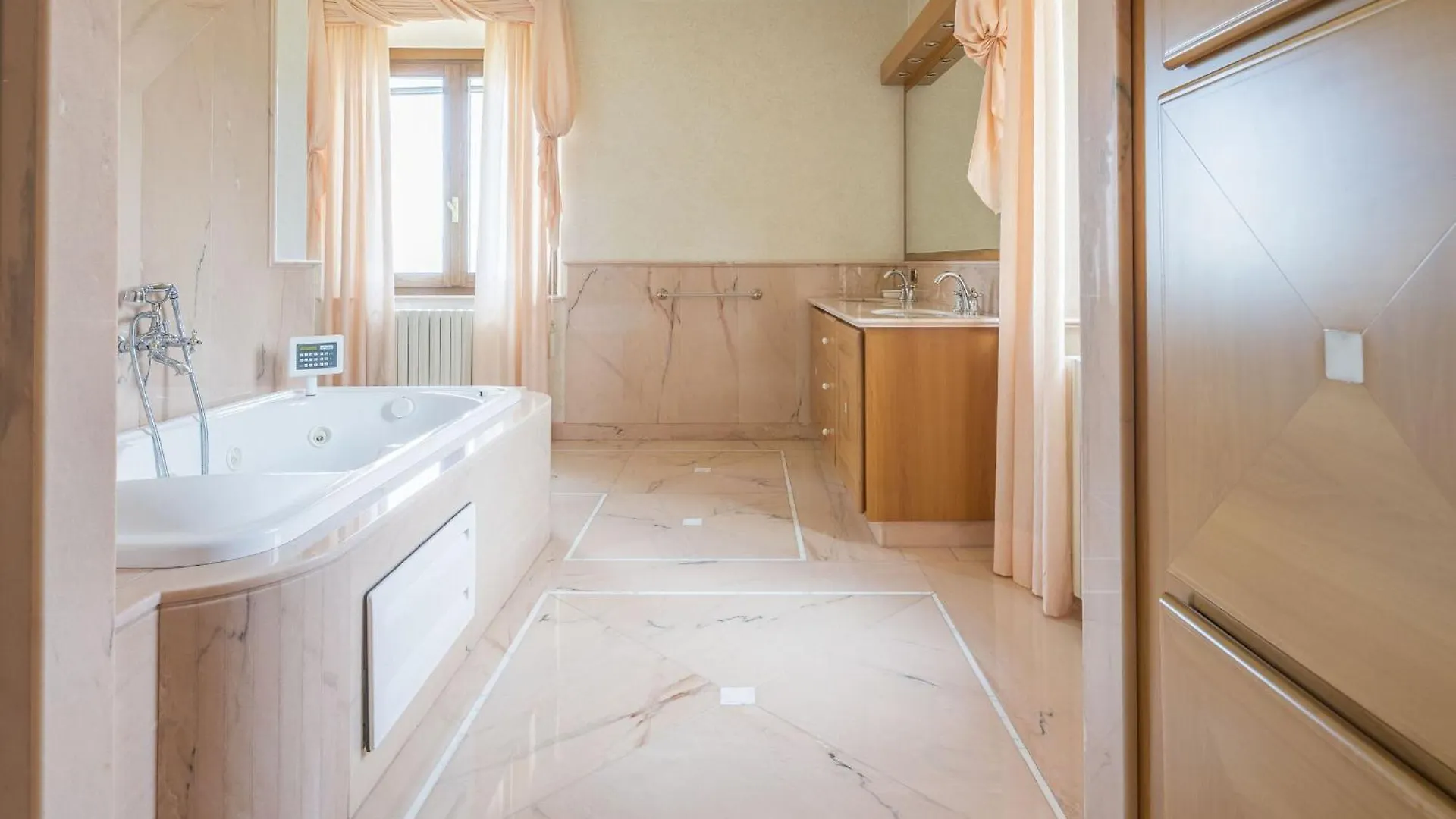 Villa Alessia, Pool Wellness And Nature 메사 에 코질레